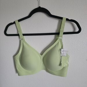Seamless Light Green Bra